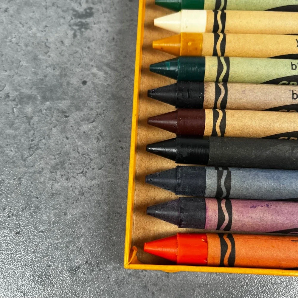 VTG 1940s-50s Crayola 16 Large Crayons No 336 Binney & Smith Different Brilliant